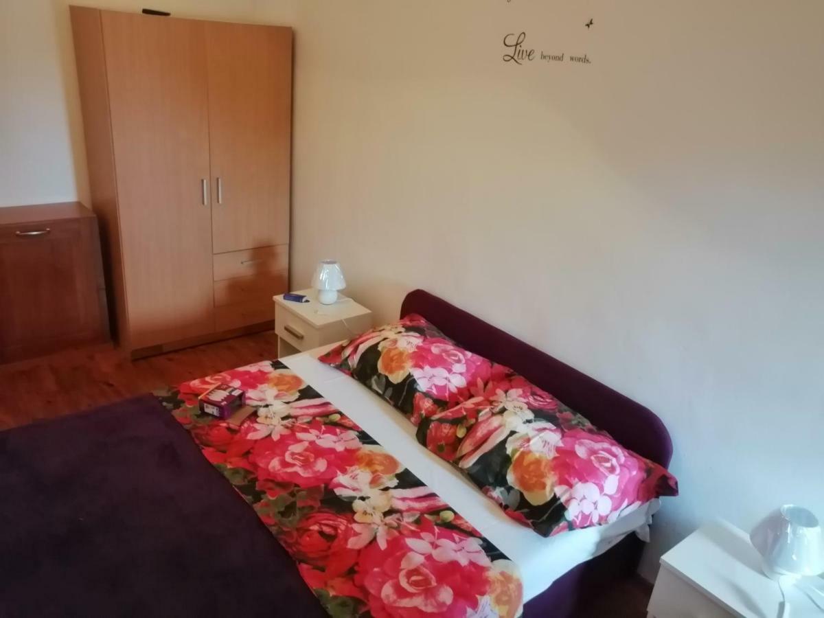 Apartmán Apartman Tea Pula Exteriér fotografie